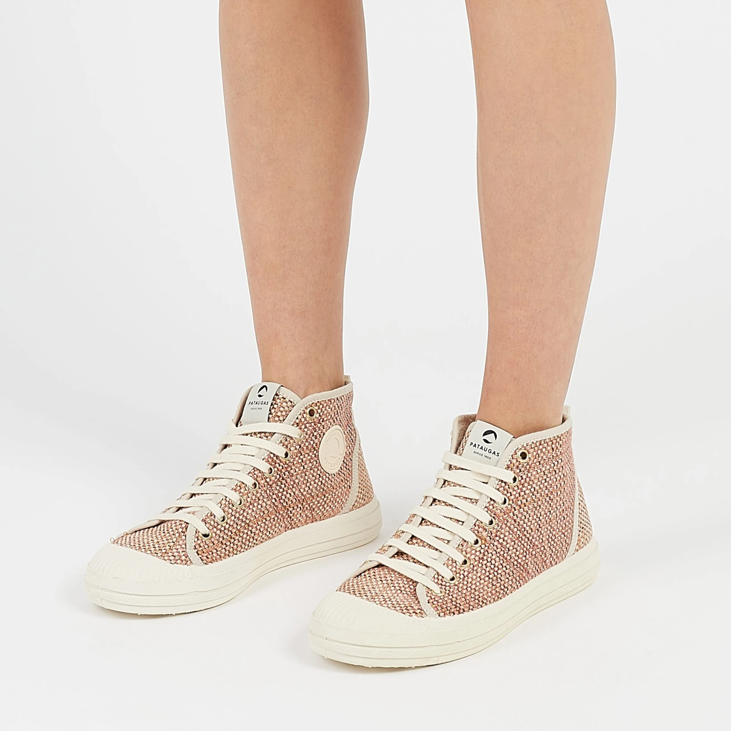 À propos de nous -Chaussures Paris Boutique ETCHEMIRIF2HROUGE1 scaled